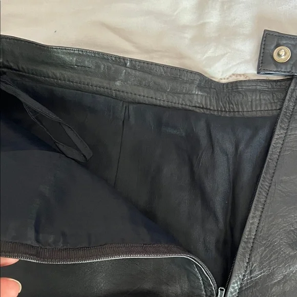 Black Leather Pencil Skirt - Women's Classic - Picture 5 of 6